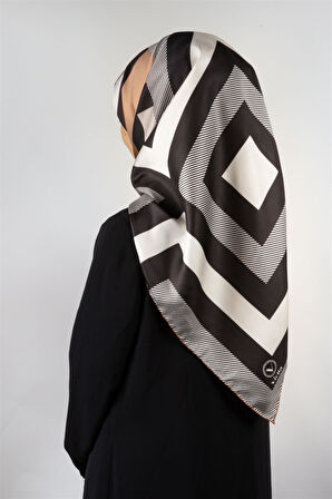 Twill Geometrik Desenli Vizon Renkli 90x90 Eşarp (İpek İçermez) Dikim Şekli : El Dikişi