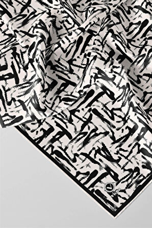 Twill Geometrik Desenli Siyah - Krem Renkli 90x90 Eşarp (İpek İçermez) Dikim Şekli : El Dikişi