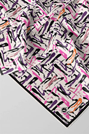 Twill Geometrik Desenli Beyaz - Mor Renkli 90x90 Eşarp (İpek İçermez) Dikim Şekli : El Dikişi