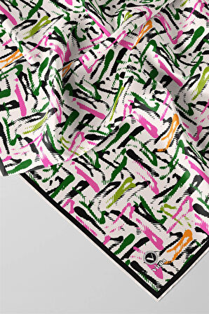Twill Geometrik Desenli Pembe - Zümrüt Yeşili Renkli 90x90 Eşarp (İpek İçermez) Dikim Şekli : El Dikişi