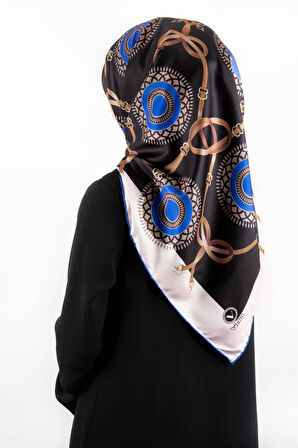 Twill Kemerli Ve Geometrik Desenli Saks Renkli 90x90 Eşarp (İpek İçermez) Kenar Dikiş Şekli El Dikişli