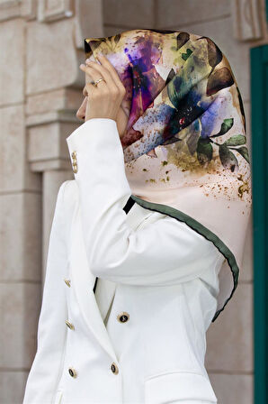 Kristal Çiçek Desenli Krem - Petrol Mavisi Renkli 90x90 Eşarp (İpek İçermez) Dikim Şekli : El Dikişi