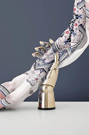 %100 Twill İpek Şal Desenli Pudra - Bebe Mavisi Renkli 90x90 Eşarp Dikim Şekli : El Dikişi