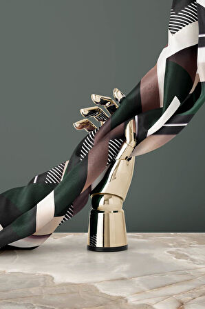 %100 Twill İpek Zebra Desenli Zümrüt Yeşili - Siyah Renkli 90x90 Eşarp Dikim Şekli : El Dikişi