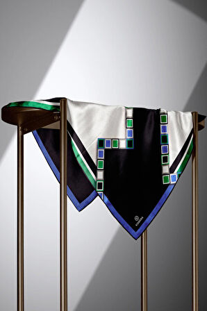 %100 Twill İpek Geometrik Desenli Saks - Zümrüt Yeşili Renkli 90x90 Eşarp Dikim Şekli : El Dikişi