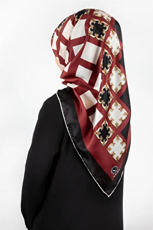 Twill Gold Detaylı Kare Desenli Bordo - Siyah Renkli 90x90 Eşarp (İpek İçermez) Kenar Dikiş Şekli El Dikişli