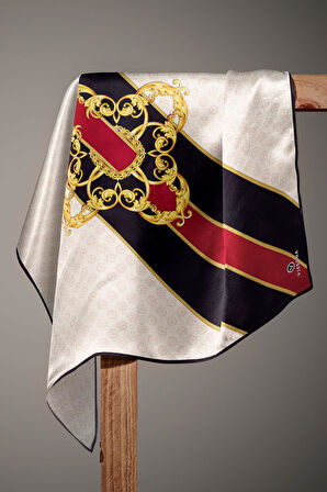 %100 Twill İpek Monogram Ve Barok Desenli Krem - Bordo Renkli 90x90 Eşarp Dikim Şekli : El Dikişi