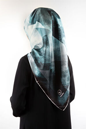 Twill Batik Desenli Petrol Yeşili Renkli 90x90 Eşarp (İpek İçermez) Dikim Şekli : El Dikişi