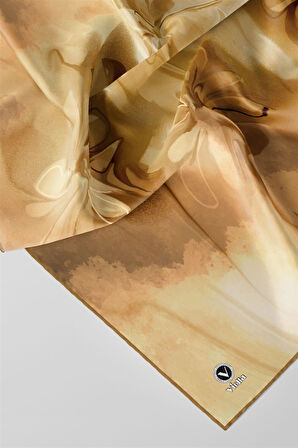 Twill Batik Çiçek Desenli Hardal Renkli 90x90 Eşarp (İpek İçermez) Kenar Dikiş Şekli El Dikişli