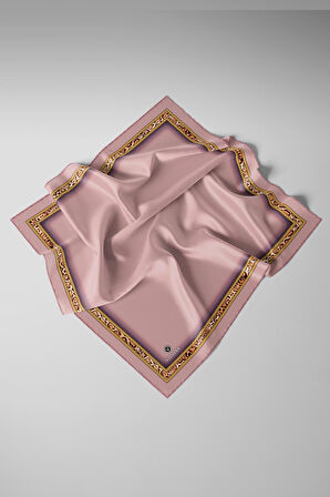 %100 Twill İpek Bordürü Leoparlı Düz Desenli Pudra - Gold Renkli 90x90 Eşarp Dikim Şekli : El Dikişi
