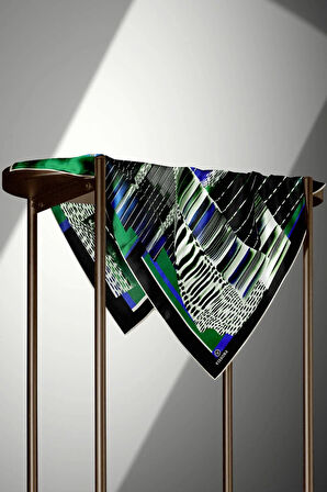 %100 Twill İpek Geometrik Desenli Zümrüt Yeşili - Saks Renkli 90x90 Eşarp Dikim Şekli : El Dikişi