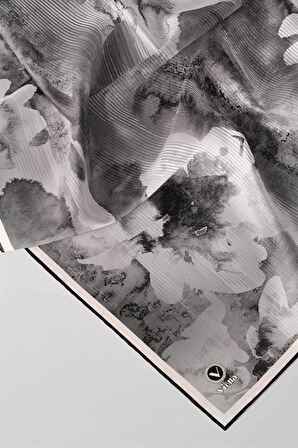 Twill Batik Desenli Füme Renkli 90x90 Eşarp (İpek İçermez) Dikim Şekli : El Dikişi