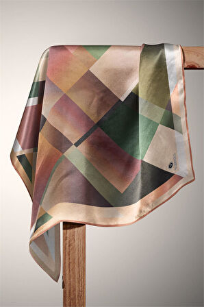 %100 Twill İpek Geometrik Desenli Bej - Haki Renkli 90x90 Eşarp Dikim Şekli : El Dikişi