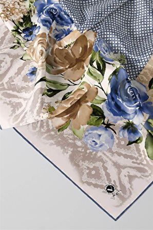 Twill Çiçek Desenli İndigo Renkli 90x90 Eşarp (İpek İçermez) Kenar Dikiş Şekli El Dikişli