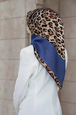%100 Twill İpek Leopar Desenli İndigo Renkli 90x90 Eşarp Dikim Şekli : El Dikişi