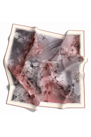 Kristal Batik Çiçek Desenli Pudra Renkli 90x90 Eşarp (İpek İçermez) Kenar Dikiş Şekli El Dikişli