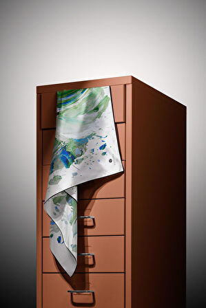 %100 Twill İpek Fırça Darbesi Desenli Saks - Zümrüt Yeşili Renkli 90x90 Eşarp Dikim Şekli : El Dikişi