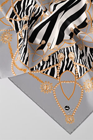 Twill Gold Detaylı Zebra Desenli Gümüş Renkli 90x90 Eşarp (İpek İçermez) Kenar Dikiş Şekli El Dikişli