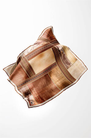 Twill Dokulu Ve Geometrik Desenli Taba Renkli 90x90 Eşarp (İpek İçermez) Dikim Şekli : El Dikişi