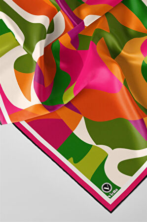 Twill Sulu Boyalı Çiçek Desenli Fuşya Renkli 90x90 Eşarp (İpek İçermez) Dikim Şekli : El Dikişi