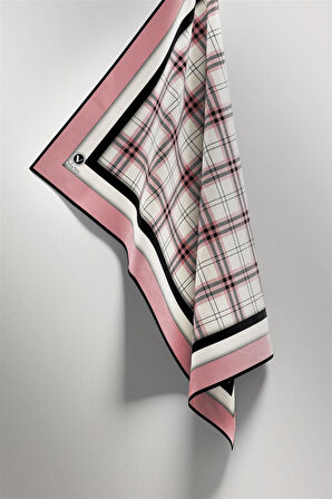 Twill Ekose Desenli Pudra Renkli 90x90 Eşarp (İpek İçermez) Kenar Dikiş Şekli El Dikişli