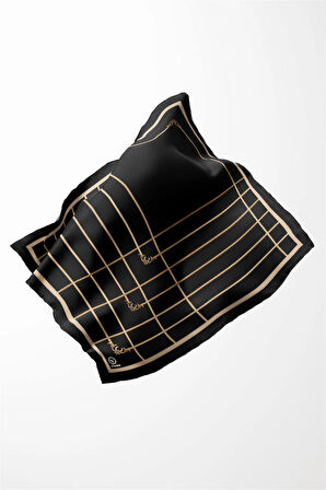 Twill Gold Detaylı Kareli Desenli Siyah Renkli 90x90 Eşarp (İpek İçermez) Kenar Dikiş Şekli El Dikişli