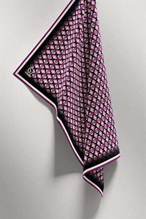 Twill Çıtır Desenli Mürdüm Renkli 90x90 Eşarp (İpek İçermez) Kenar Dikiş Şekli El Dikişli