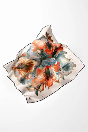 Twill Çiçek Desenli Turuncu Renkli 90x90 Eşarp (İpek İçermez) Kenar Dikiş Şekli El Dikişli