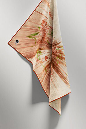 Twill Çiçekli Desenli Taba Renkli 90x90 Eşarp (İpek İçermez) Kenar Dikiş Şekli El Dikişli