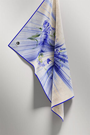 Twill Çiçekli Desenli Saks Renkli 90x90 Eşarp (İpek İçermez) Kenar Dikiş Şekli El Dikişli