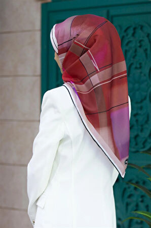 Kristal Ekose Desenli Pembe Renkli 90x90 Eşarp (İpek İçermez) Kenar Dikiş Şekli El Dikişli