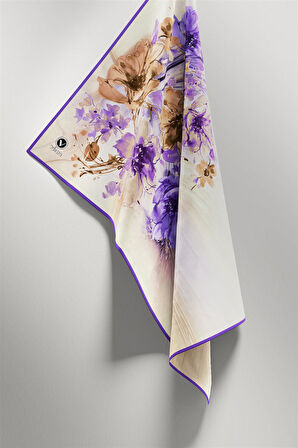 Twill Çiçek Desenli Mor Renkli 90x90 Eşarp (İpek İçermez) Kenar Dikiş Şekli El Dikişli