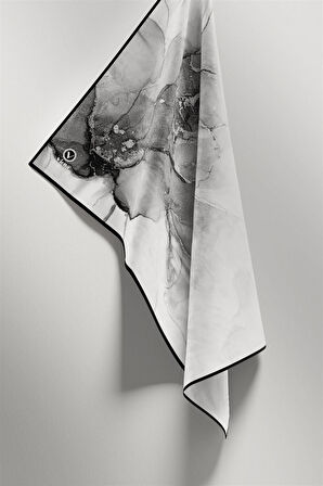 Twill Batik Desenli Gri Renkli 90x90 Eşarp (İpek İçermez) Kenar Dikiş Şekli El Dikişli