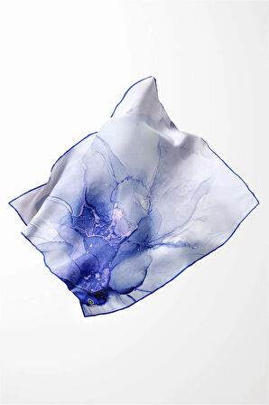 Twill Batik Desenli Saks Renkli 90x90 Eşarp (İpek İçermez) Kenar Dikiş Şekli El Dikişli