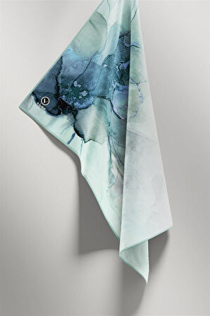 Twill Batik Desenli Mint Yeşili Renkli 90x90 Eşarp (İpek İçermez) Kenar Dikiş Şekli El Dikişli