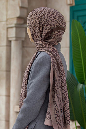 LÜKS MEDİNE İPEĞİ DEGRADELİ MONOGRAM DESENLİ VİZON RENKLİ 75X195 KIRIŞMAZ ŞAL MOSS KREP DİKİŞ TİPİ İTALYAN DİKİŞLİ