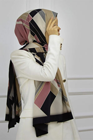 LÜKS MEDİNE İPEĞİ GEOMETRİK DESENLİ PUDRA RENKLİ 75X195 KIRIŞMAZ ŞAL MOSS KREP DİKİŞ TİPİ İTALYAN DİKİŞLİ