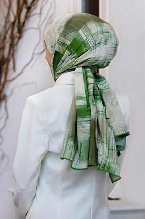 LÜKS MEDİNE İPEĞİ GEOMETRİK DESENLİ ZÜMRÜT YEŞİLİ RENKLİ 75X195 KIRIŞMAZ ŞAL MOSS KREP DİKİŞ TİPİ İTALYAN DİKİŞLİ