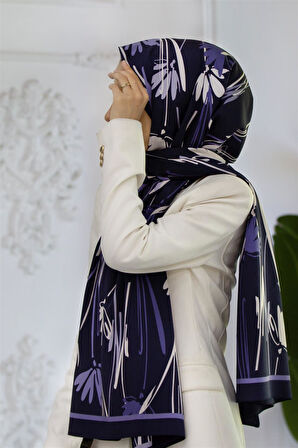 LÜKS MEDİNE İPEĞİ ÇİÇEK DESENLİ LACİVERT RENKLİ 75X195 KIRIŞMAZ ŞAL MOSS KREP DİKİŞ TİPİ İTALYAN DİKİŞLİ