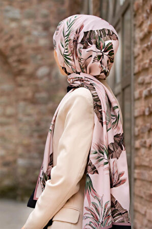 LÜKS MEDİNE İPEĞİ YAPRAK DESENLİ PUDRA - ZÜMRÜT YEŞİLİ RENKLİ 75X195 KIRIŞMAZ ŞAL MOSS KREP DİKİŞ TİPİ İTALYAN DİKİŞLİ