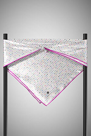 %100 Twill İpek Çıtır Motif Desenli Krem - Fuşya Renkli 90x90 Eşarp Dikim Şekli : El Dikişi