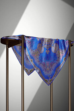 %100 Twill İpek Şal Desenli Saks Renkli 90x90 Eşarp Dikim Şekli : El Dikişi