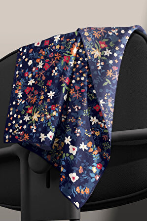 %100 Twill İpek Çıtır Çiçek Desenli Lacivert - Kırmızı Renkli 90x90 Eşarp Dikim Şekli : El Dikişi
