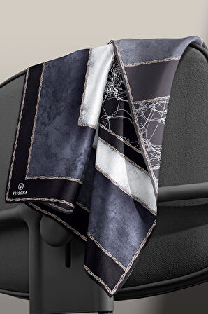 % 57 İPEK % 43 VİSKON Twill İpek Dokulu Geometrik Desenli Siyah - Krem Renkli 90x90 Eşarp Dikim Şekli : El Dikişi
