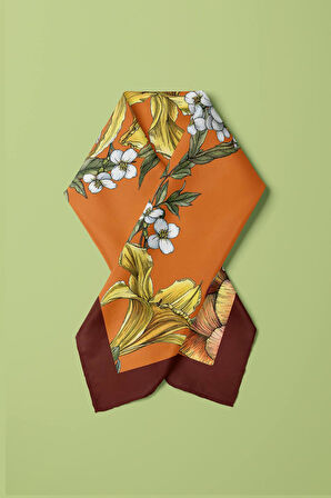 Kadın Çiçek Desenli Bandana 50x50 Turuncu Sarı Beyaz DG0477-22 Snz