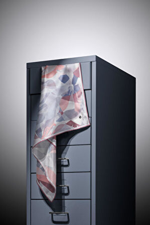 %100 Twill İpek Çiçek Desenli Pudra - Bebe Mavisi Renkli 90x90 Eşarp Dikim Şekli : El Dikişi