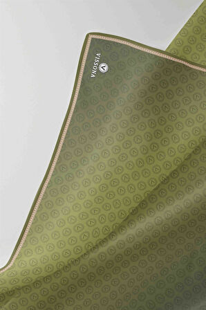 % 57 İPEK % 43 VİSKON Twill İpek Monogram Desenli Haki  Renkli 90x90 Eşarp Dikim Şekli : El Dikişi