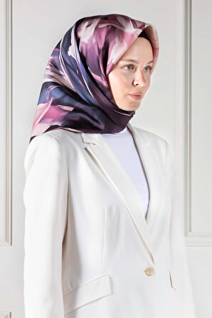 %100 Twill İpek Yaprak Desenli Pudra - Lacivert Renkli 90x90 Eşarp Dikim Şekli : El Dikişi