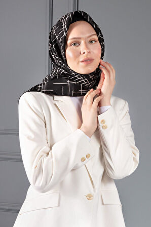 %100 Twill İpek Çizgi Desenli Siyah - Krem Renkli 90x90 Eşarp Dikim Şekli : El Dikişi