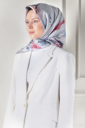 %100 Twill İpek Suluboya Çiçek Desenli Gri - Pudra Renkli 90x90 Eşarp Dikim Şekli : El Dikişi